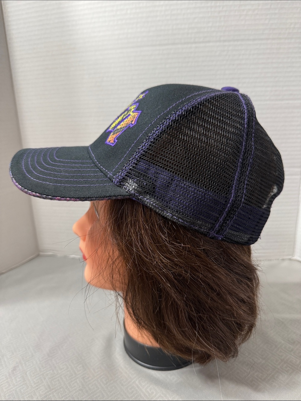 Vintage Skin Industries Women MultiColor Snake Skin Pattern Trucker Baseball Cap - Picture 2 of 9